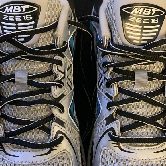 ‼️ SOLD ‼️ MBT Zee16 pivot strike shoes - Picture 5 of 5